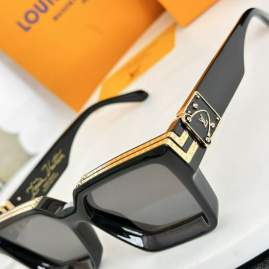 Picture of Louis Vuitton Sunglasses _SKUfw76721201fw